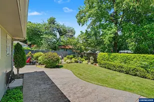 695 Snow White Way SE, Salem, OR 97302 - Photo 31