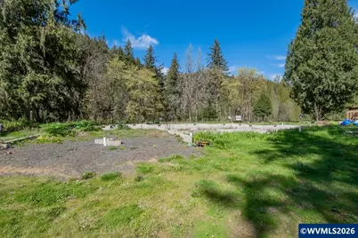 42927 Island Inn Dr, Lebanon, OR 97355 - Photo 41