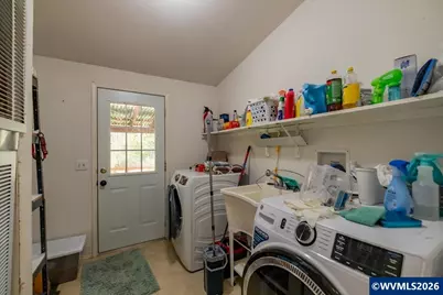 42927 Island Inn Dr, Lebanon, OR 97355 - Photo 25