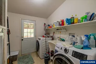 42927 Island Inn Dr, Lebanon, OR 97355 - Photo 25