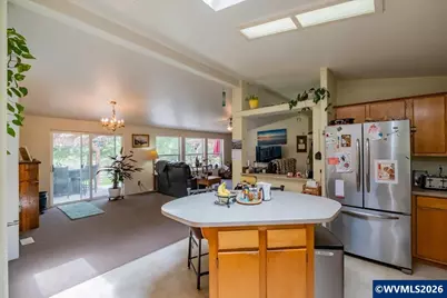 42927 Island Inn Dr, Lebanon, OR 97355 - Photo 17