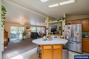 42927 Island Inn Dr, Lebanon, OR 97355 - Photo 17