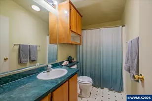 42927 Island Inn Dr, Lebanon, OR 97355 - Photo 23