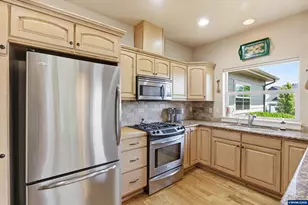 410 NW Byers Ln, Dallas, OR 97338 - Photo 1