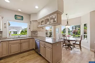 410 NW Byers Ln, Dallas, OR 97338 - Photo 13
