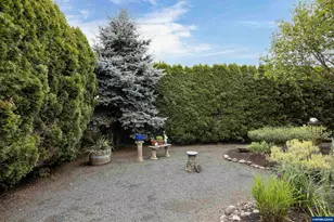 1450 NE Kerry Ct, McMinnville, OR 97128 - Photo 29