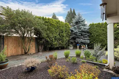 1450 NE Kerry Ct, McMinnville, OR 97128 - Photo 35