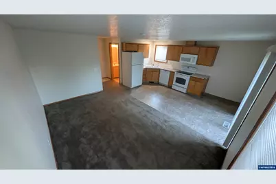 2143-2145 Dorsey Dr, Hubbard, OR 97032 - Photo 3