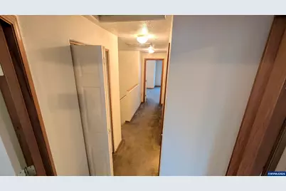 2143-2145 Dorsey Dr, Hubbard, OR 97032 - Photo 5