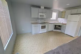 2143-2145 Dorsey Dr, Hubbard, OR 97032 - Photo 13