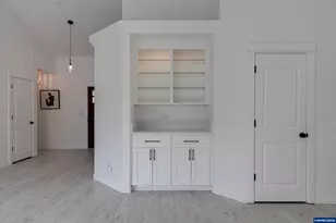 612 N 6th St, Carlton, OR 97111 - Photo 11