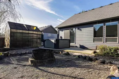 612 N 6th St, Carlton, OR 97111 - Photo 23