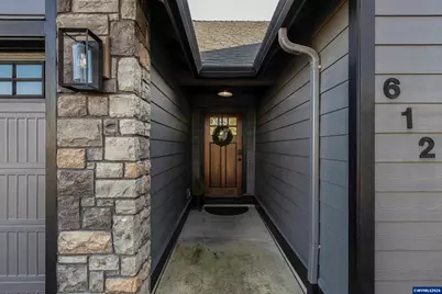 612 N 6th St, Carlton, OR 97111 - Photo 3