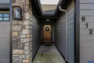 612 N 6th St, Carlton, OR 97111 - Photo 3