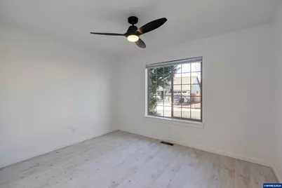 612 N 6th St, Carlton, OR 97111 - Photo 21