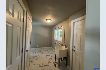 1285 30th Av NE, Salem, OR 97301 - Photo 9