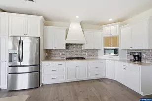 39835 Mertz Dr SE, Stayton, OR 97383 - Photo 13