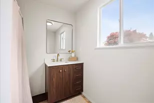 411 S 1st St, Silverton, OR 97381 - Photo 13