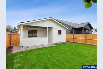 411 S 1st St, Silverton, OR 97381 - Photo 3