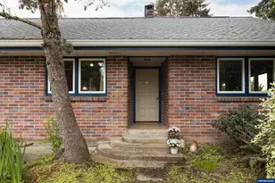 540 NW 9th St, McMinnville, OR 97128 - Photo 3