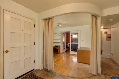 540 NW 9th St, McMinnville, OR 97128 - Photo 13