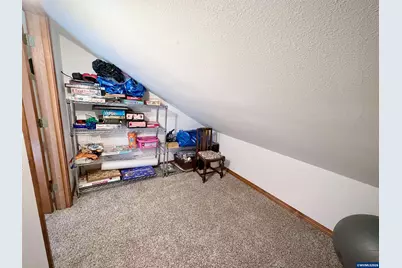 565 Shelokum Dr, Silverton, OR 93781 - Photo 31