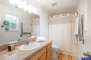 2443 SW Taylor Dr, McMinnville, OR 97128 - Photo 11