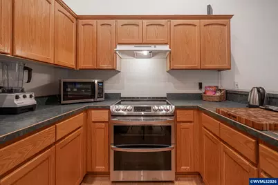 2443 SW Taylor Dr, McMinnville, OR 97128 - Photo 23