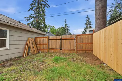 360 Wilson St S, Salem, OR 97302 - Photo 39