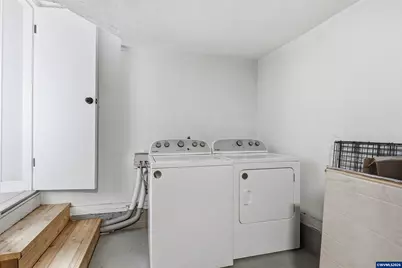 360 Wilson St S, Salem, OR 97302 - Photo 37