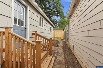 360 Wilson St S, Salem, OR 97302 - Photo 43