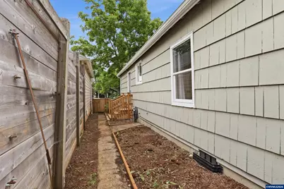 360 Wilson St S, Salem, OR 97302 - Photo 41