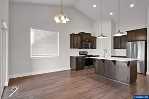 2005 Davis Rd S, Salem, OR 97306 - Photo 13