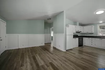 334 SE Hazel St, Mill City, OR 97360 - Photo 9