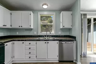 334 SE Hazel St, Mill City, OR 97360 - Photo 13