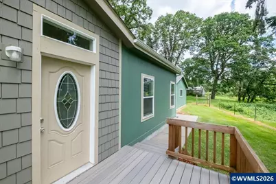 1017 N 2nd St, Jefferson, OR 97352 - Photo 11