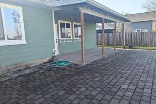 821 Liberty St, Silverton, OR 97381 - Photo 17