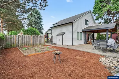 810 SE Locust St, Dundee, OR 97115 - Photo 33