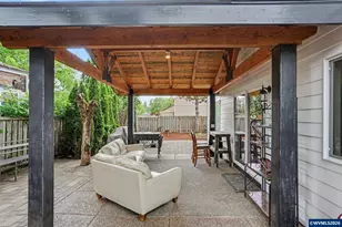 810 SE Locust St, Dundee, OR 97115 - Photo 29