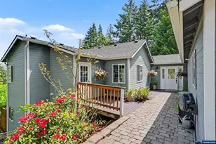 24258 Columbine Dr, Philomath, OR 97370 - Photo 3
