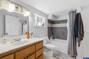 837 NW 10th St, Corvallis, OR 97330 - Photo 21