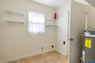 270 Gwinn St W, Monmouth, OR 97361 - Photo 21