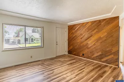 270 Gwinn St W, Monmouth, OR 97361 - Photo 3