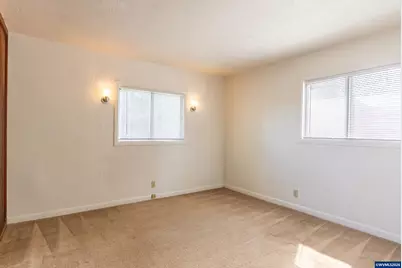 270 Gwinn St W, Monmouth, OR 97361 - Photo 9