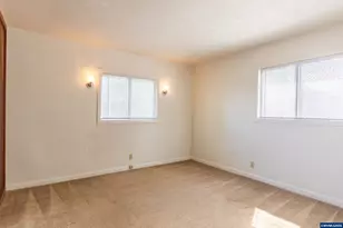 270 Gwinn St W, Monmouth, OR 97361 - Photo 9