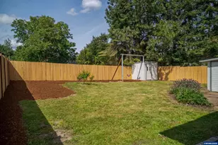 270 Gwinn St W, Monmouth, OR 97361 - Photo 31