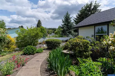 36292 Hillside Ln, Lebanon, OR 97355 - Photo 39