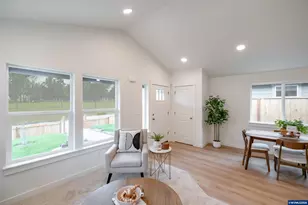 4740 SE Harrier St, Albany, OR 97322 - Photo 9