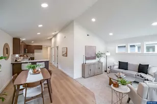 4740 SE Harrier St, Albany, OR 97322 - Photo 5