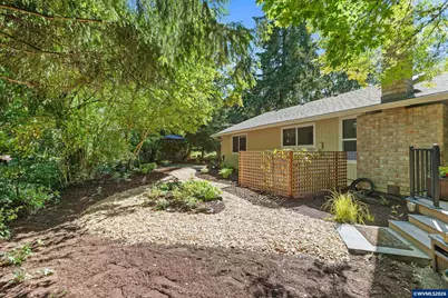 1995 History Ct S, Salem, OR 97302 - Photo 33